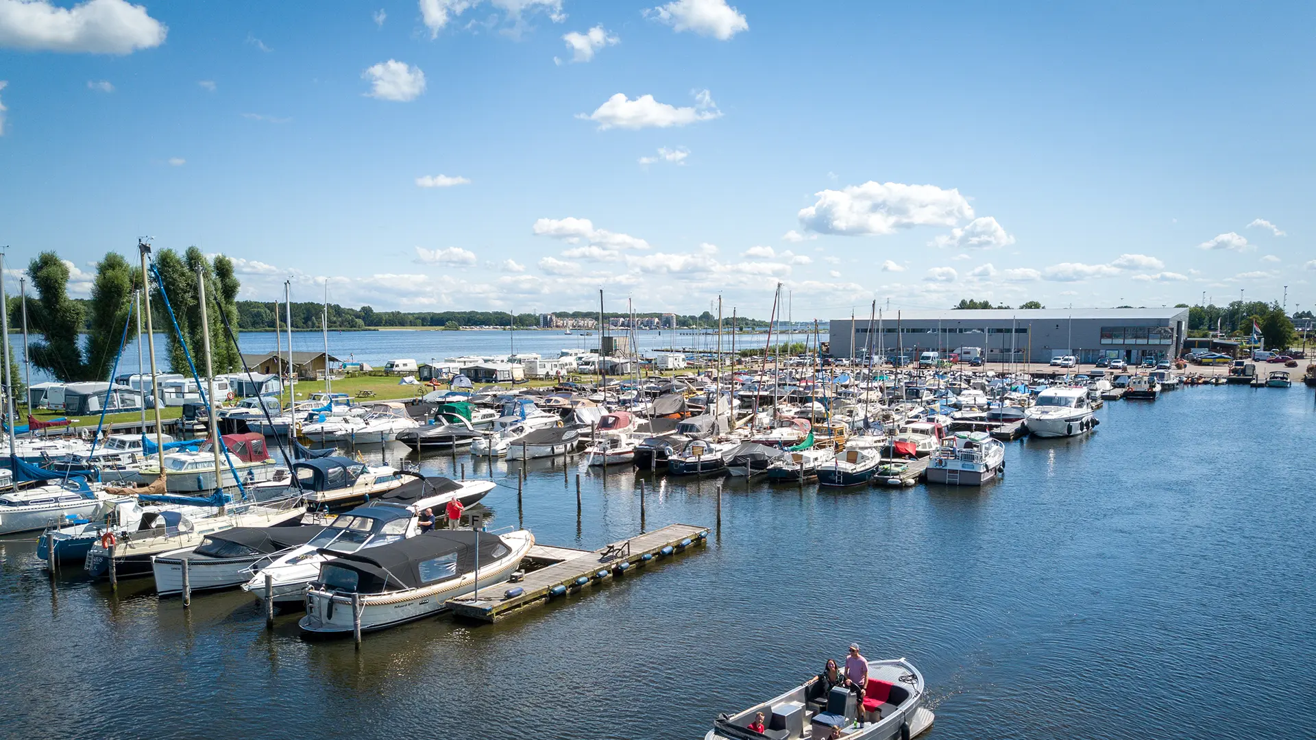Buitenstalling bij Jachthaven Nieuwboer