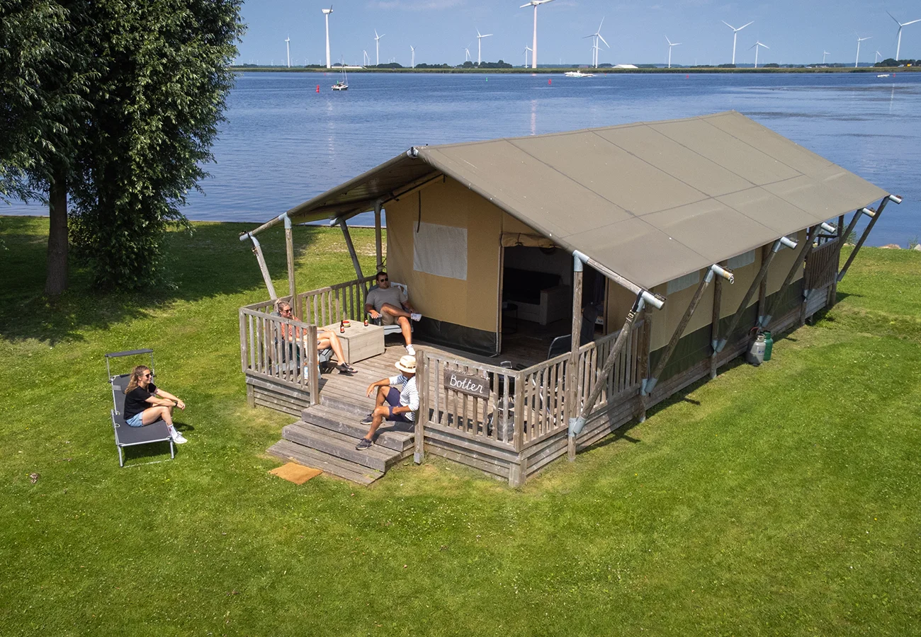 Glamping van Jachthaven Nieuwboer