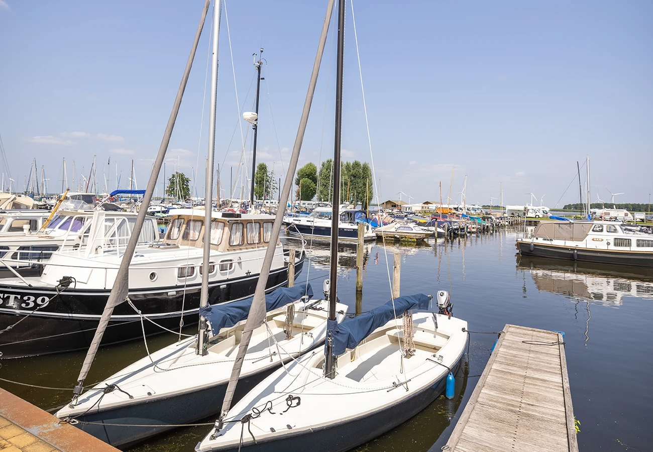 Valk huren bij Jachthaven Nieuwboer